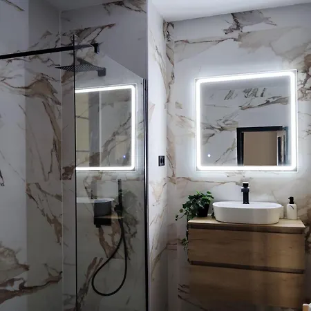 El Primero De Steven - Pegado A Playa De San Lorenzo - Vut-2243-as Χιχόν