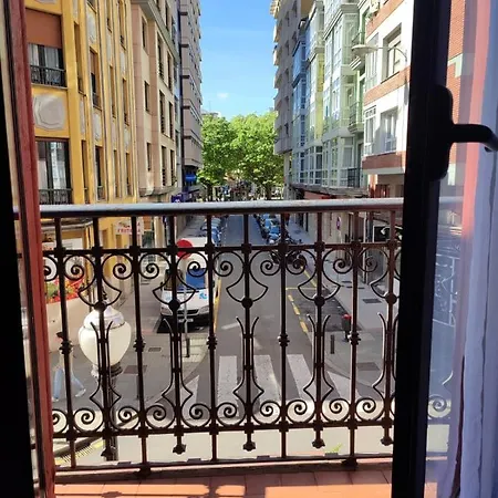 El Primero De Steven - Pegado A Playa De San Lorenzo - Vut-2243-as * Gijón